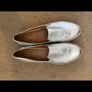 Silver size 10 flats never worn